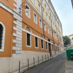 PIAZZA HORTIS – Soffitta di 30 mq in bel palazzo d’epoca.